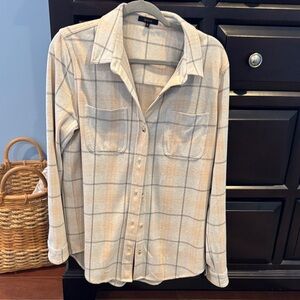 Quince Beige peach and Gray Plaid women’s flannel button up Shirt